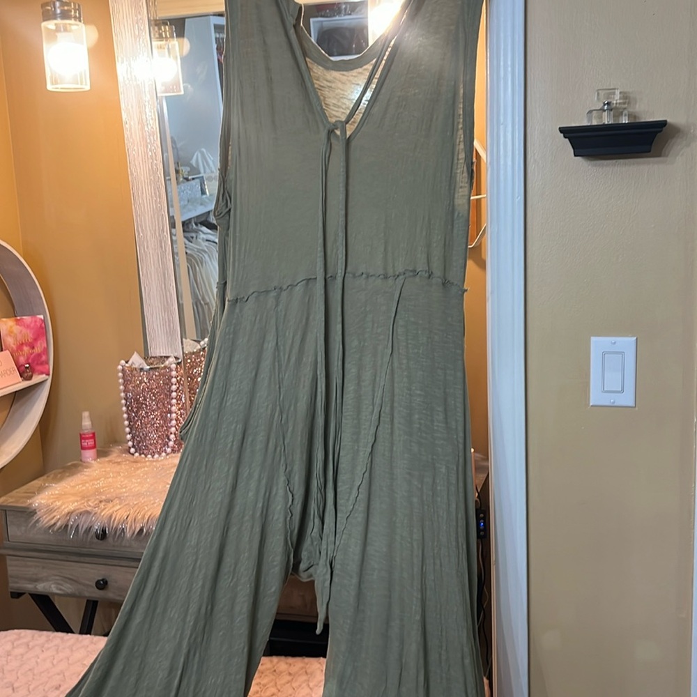 EUC free people homebody romper wt pockets size  lg.